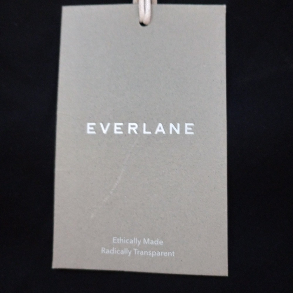 Everlane Womens XS Black Perform Cropped Cami Tank Top Athletic Built in Bra - Picture 3 of 13
